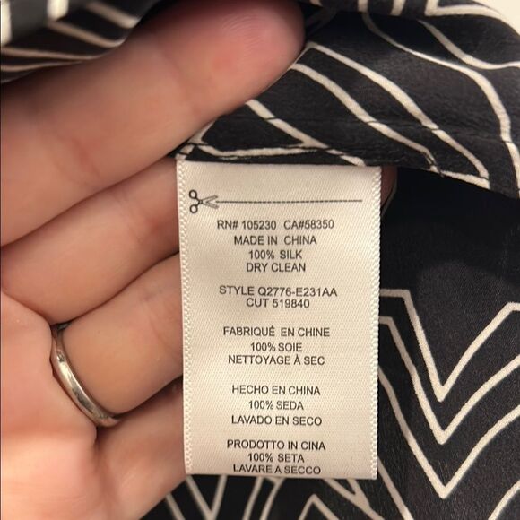 Equipment by Kate Moss Black and White Star Pattern Button Down Top, Size Large - Picture 6 of 9